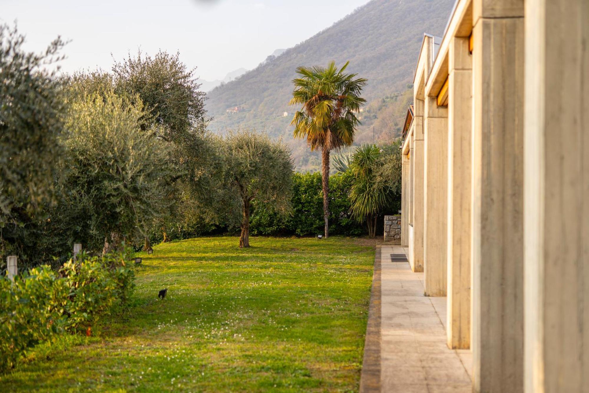 Casa Degli Ulivi Villa Sale Marasino Exterior photo
